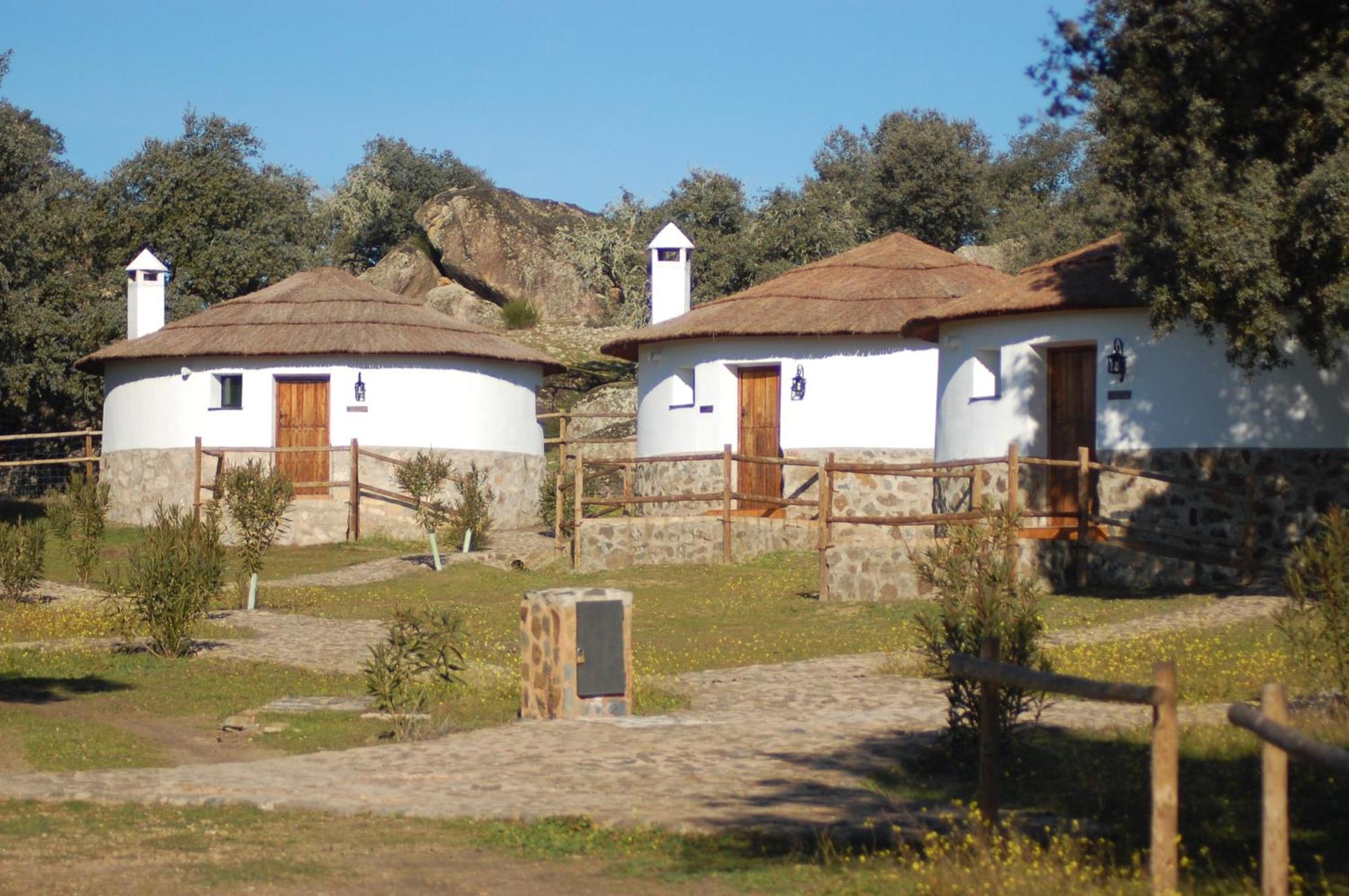 Los Chozos De La Roca La Roca de la Sierra Zewnętrze zdjęcie